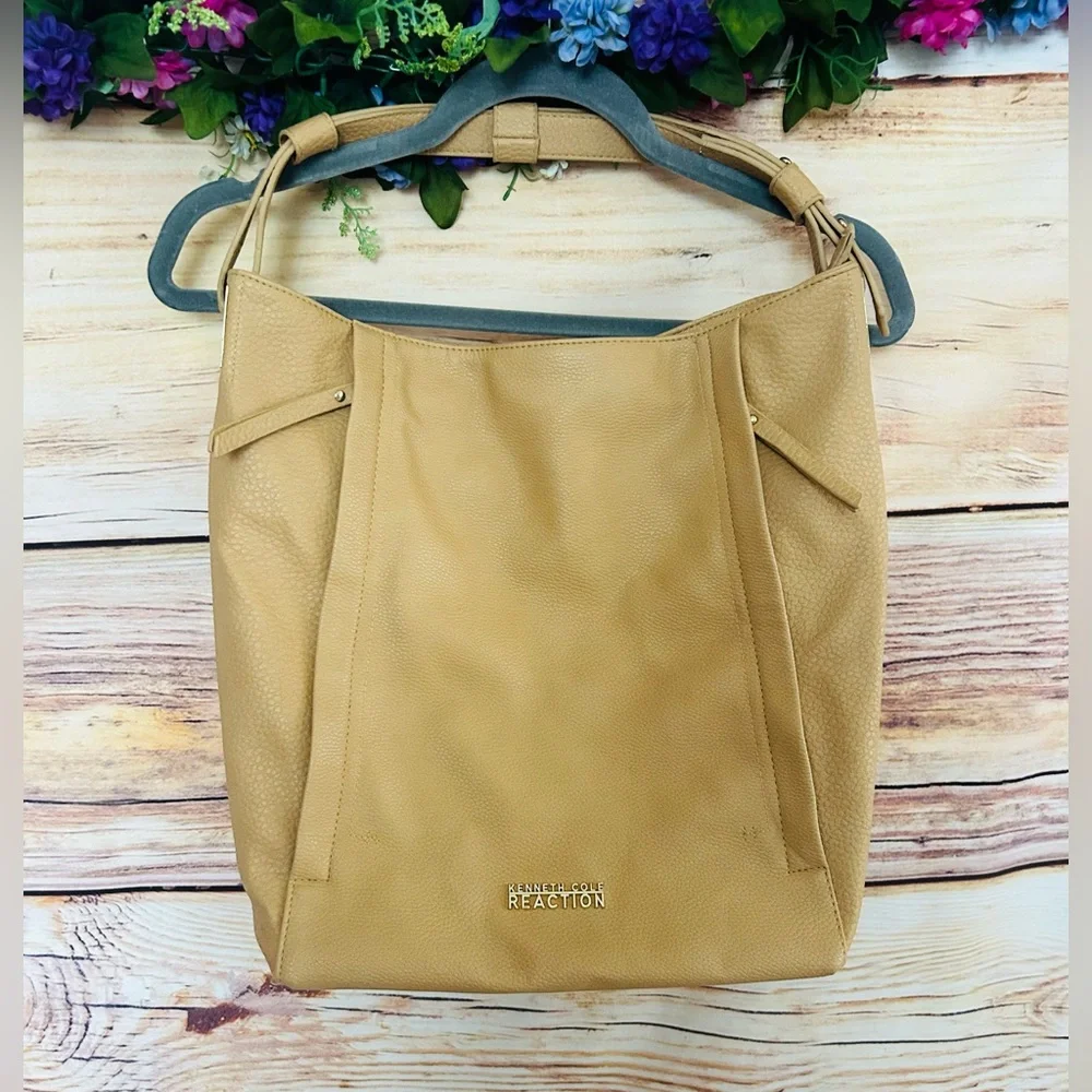Kenneth Cole Reaction Women’s Tan Logo Zipper One Strap Shoulder Bag